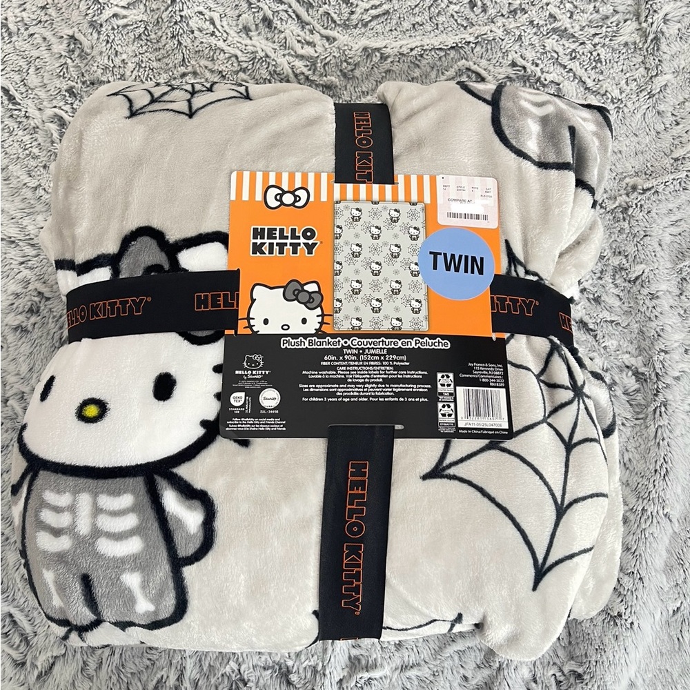 NEW Hello Kitty Spiderweb 🕸️ TWIN Blanket
